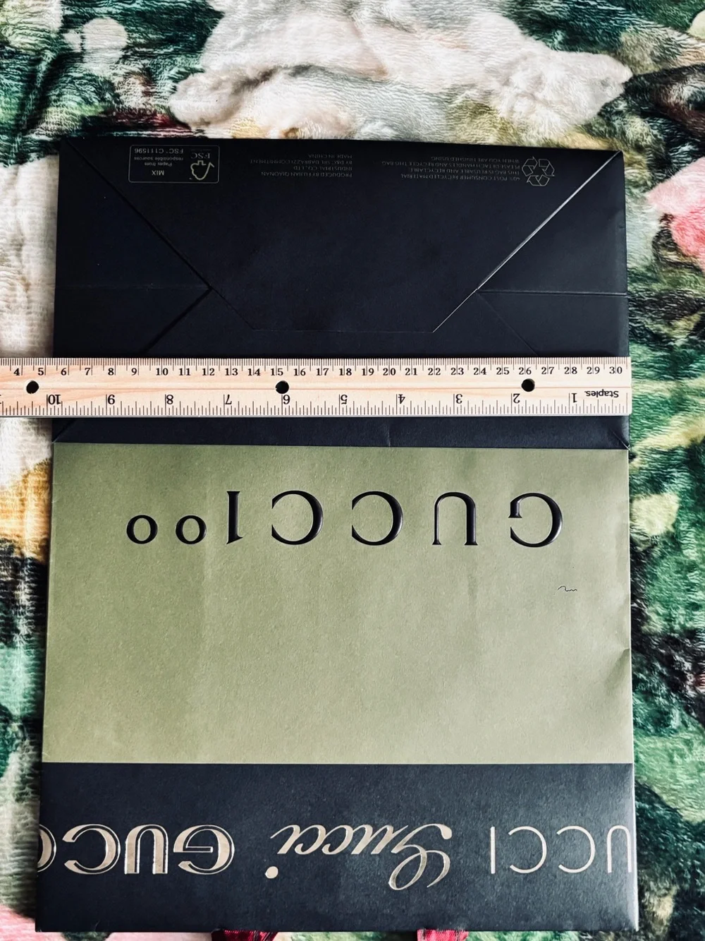 Gucci special edition, shopping gift bag with ribbon handles Boutique packaging